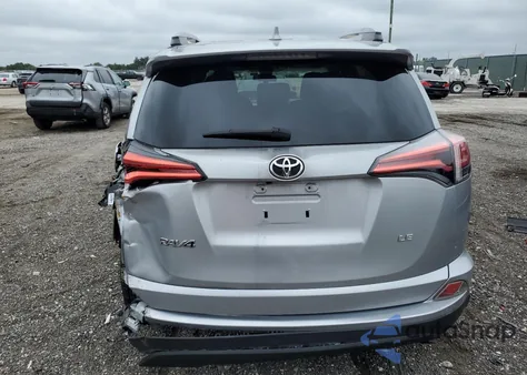 2017 Toyota Rav4 Le z USA, uszkodzony, nr VIN 2T3ZFREV9HW389789